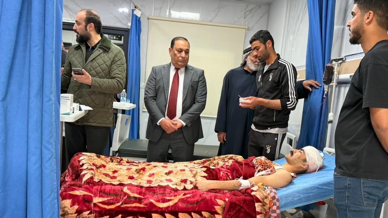 الفهداوي والشلال يزوران جرحى حادثة قصف مستوصف الحبانية العسكري