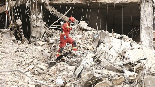 البيت الأبيض: ترامب سيوجِّه ضربة أقوى لإيران إذا لم تتقبل الهزيمة