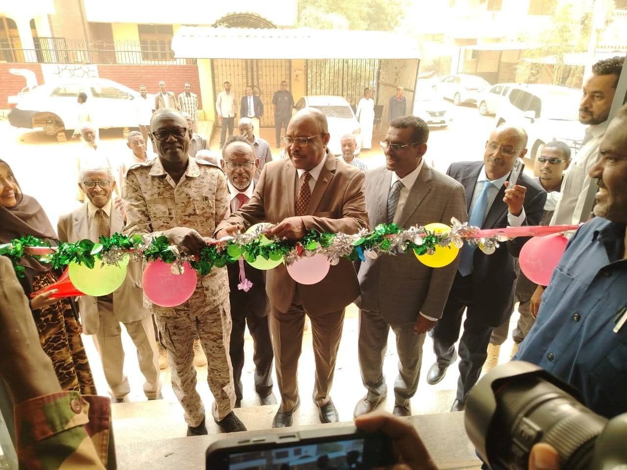 وزير الخارجية ووالي الخرطوم يفتتحان مقر وزارة الخارجية بشارع عبدالله الطيب بالخرطوم ايذانا بعودة كامل الوزارة لممارسة عملها من العاصمة الخرطوم