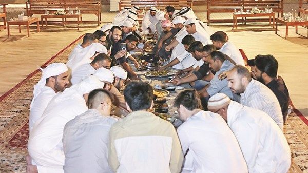 «إفطار القيم الإماراتية» يستضيف 5500 مقيم من 30 جنسية