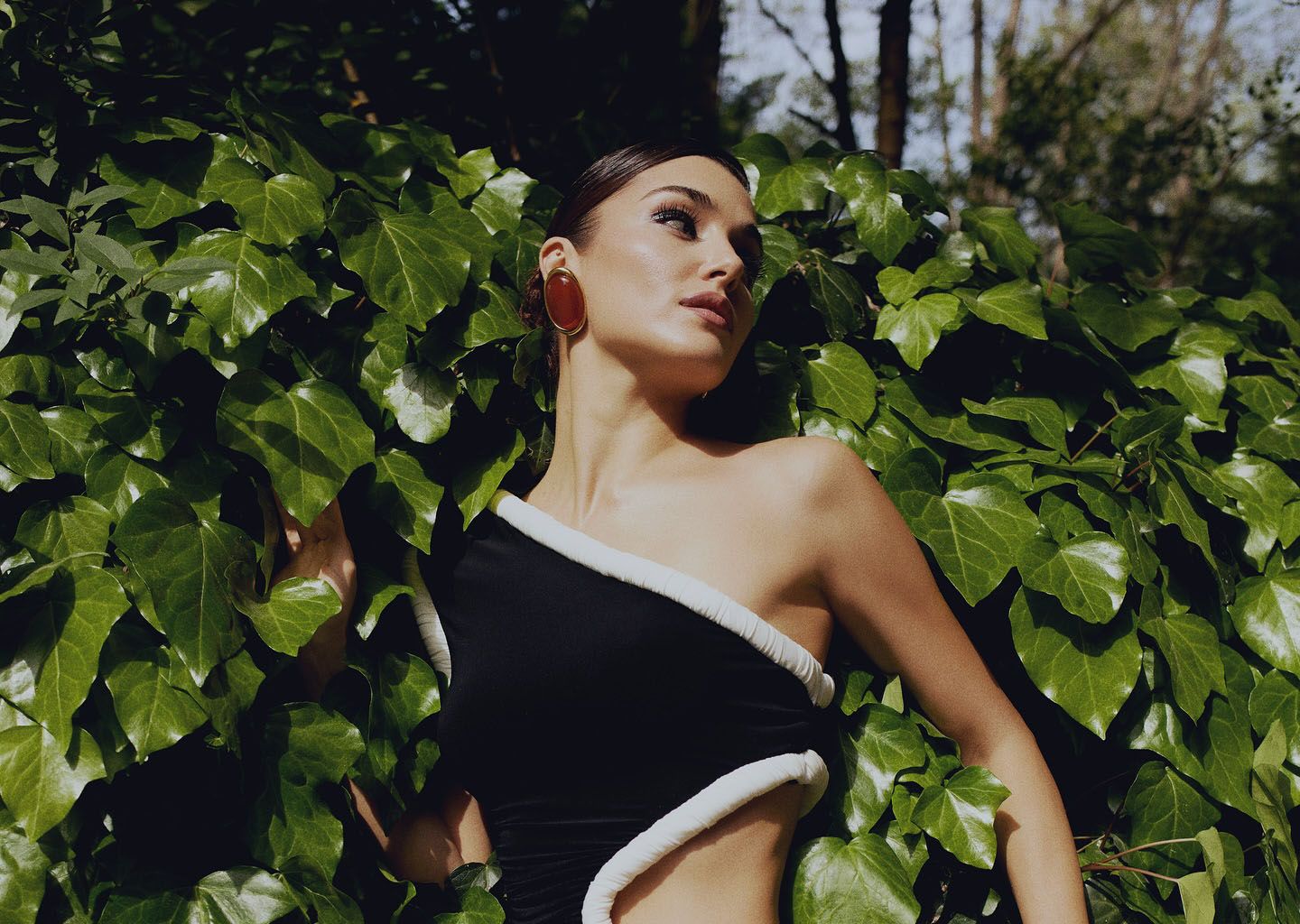 من المطار إلى التحقيق في قضية مخدرات… تفاصيل جديدة ترافق عودة هاندا أرتشيل الى تركيا