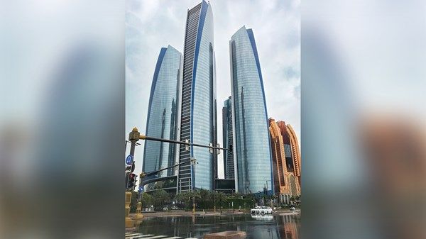 انخفاض ملحوظ في درجات الحرارة وتجدّد هطول المطر الثلاثاء