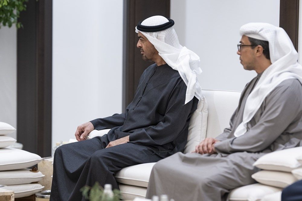 رئيس الدولة والرئيس الأوكراني يبحثان علاقات التعاون والتطورات في المنطقة وتداعياتها