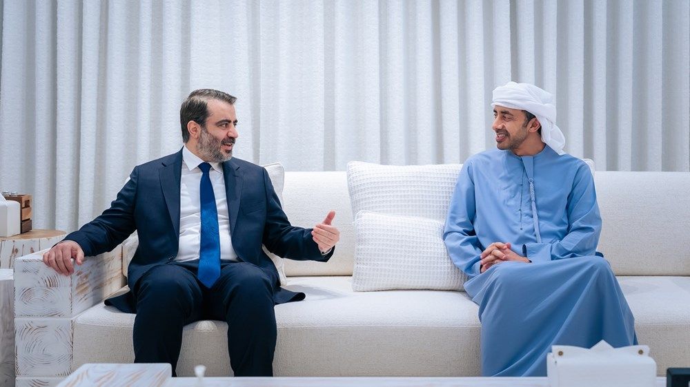 رئيس الدولة يتلقى رسالة خطية من الرئيس السوري تسلمها عبدالله بن زايد