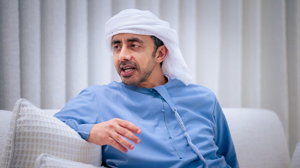 رئيس الدولة يتلقى رسالة خطية من الرئيس السوري تسلمها عبدالله بن زايد