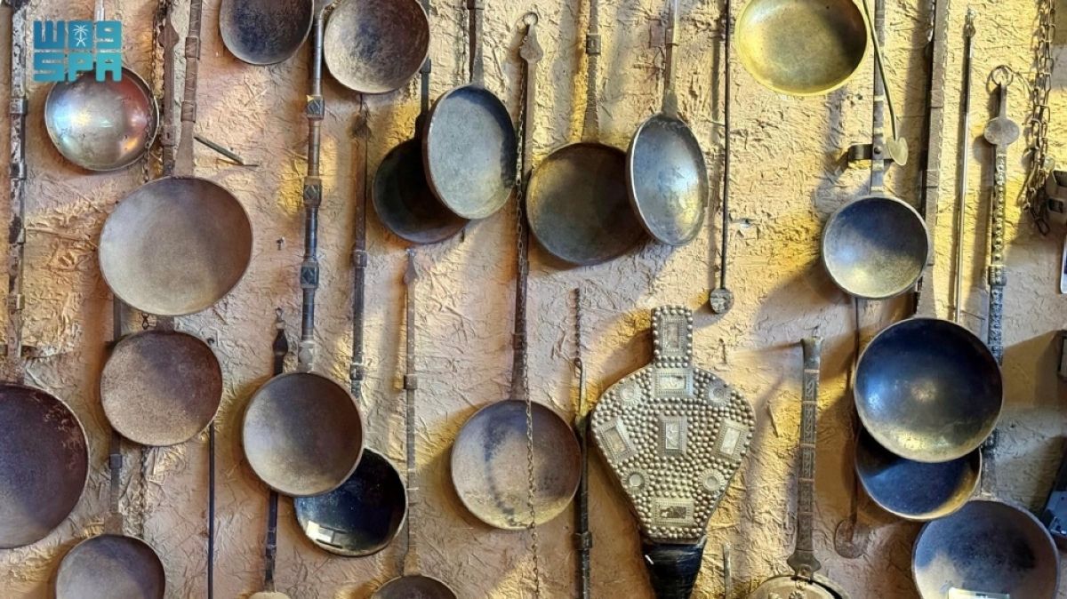 «المحماسة»..
حكاية التراث المرتبطة بثقافة القهوة وحضورها في الشعر الشعبي