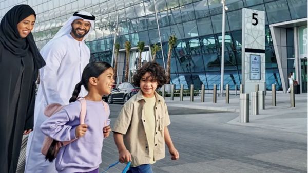 مطار زايد الدولي يعمل لضمان استمرار العمليات وسلامة المسافرين