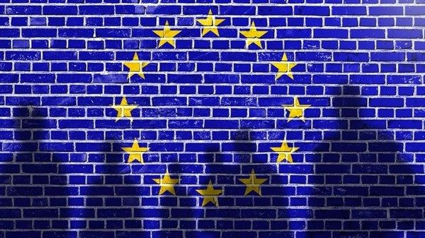 أوروبا تعتمد خطة لتعزيز الصناعة الدفاعية