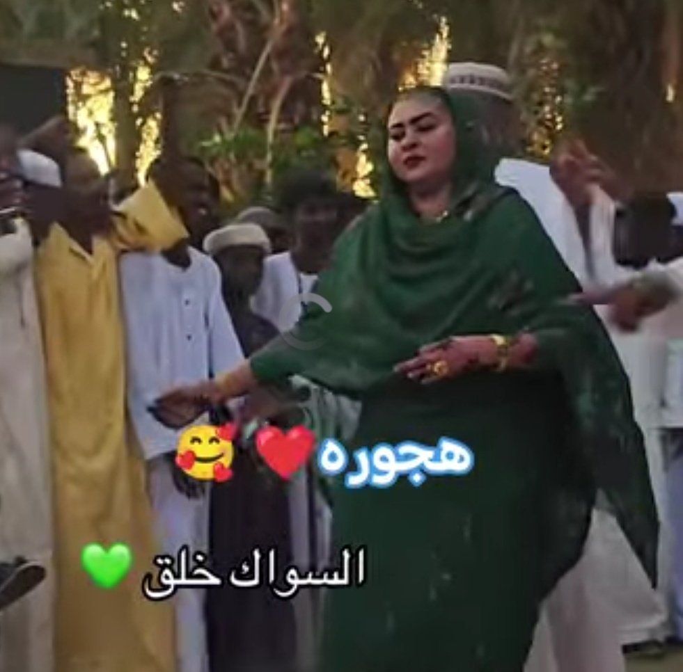 شاهد بالصورة والفيديو.. الراقصة الحسناء “هاجر” تشعل حفل طمبور بفاصل من الرقص الاستعراضي والجمهور يتفاعل معها بطريقة هستيرية