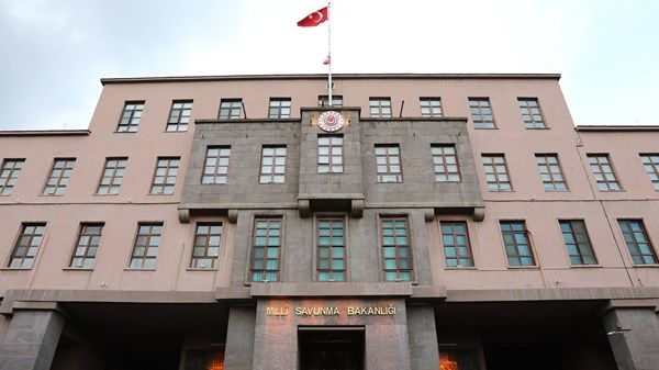 تركيا: دفاعات «الناتو» تسقط صاروخاً باليستياً إيرانياً دخل المجال الجوي