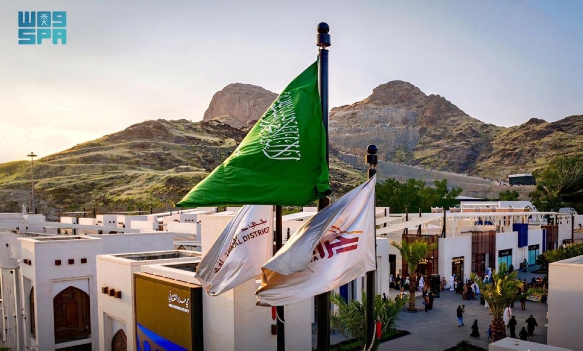 حي حراء الثقافي
يستقطب أكثر من 30 ألف زائر خلال فعاليات عيد حراء