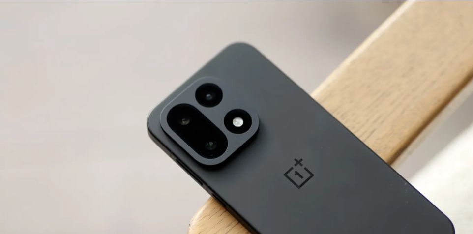 تكنولوجيا: انسحاب OnePlus من السوق الأمريكي قد يؤلم… لكنه لن يغيّر الكثير