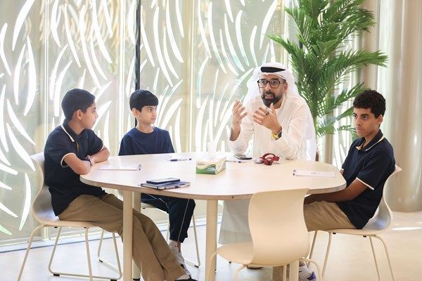 "برنامج دبي للطلبة المتميزين" يوفر 333 منحة دراسية للطلبة الإماراتيين للعام الدراسي المقبل