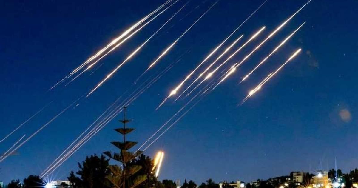 الحرس الثوري يعلن هجومًا واسعًا بأكثر من 100 صاروخ ومسيّرات