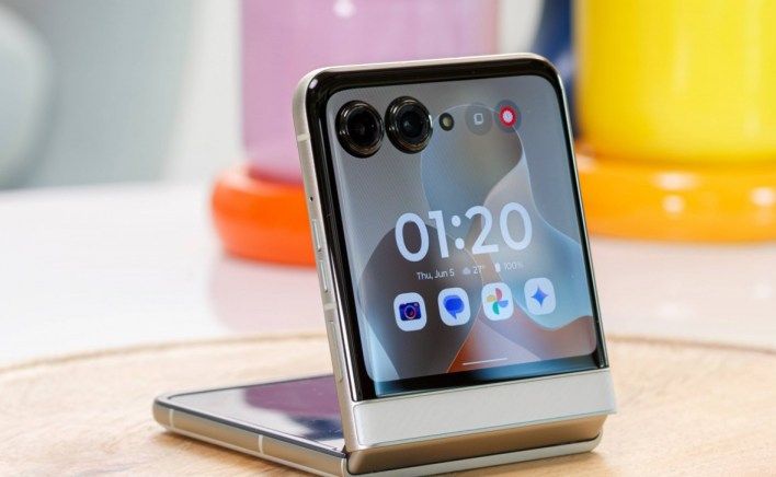 تكنولوجيا: تسريب ألوان هاتف Motorola Razr 70