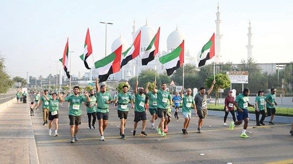 مواطنون: نعمل بإخلاص ونسهم في نهضة الدولة