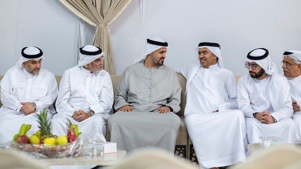 ذياب بن محمد بن زايد يقدِّم واجب العزاء في وفاة شقيقة الشهيد فؤاد صديق الخوري