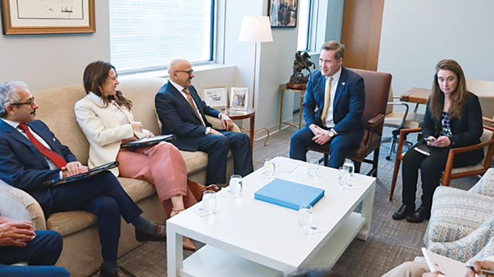 الإمارات تؤكد أهمية تعزيز أمن الملاحة البحرية في ظل التحديات