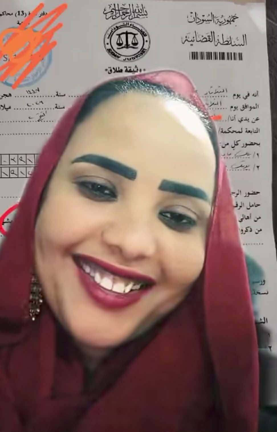 بالصورة والفيديو.. شاهد فرحة تيكتوكر “سودانية” بعد طلاقها من زوجها