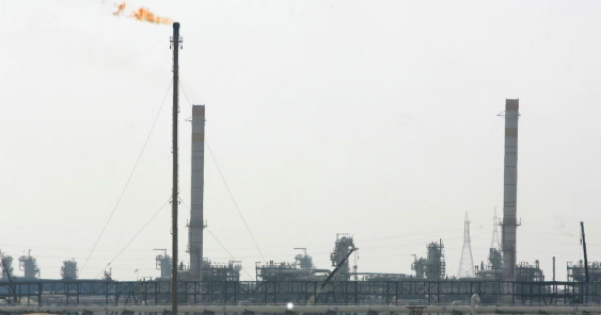 هجمات إيرانية تستهدف 3 دول خليجية