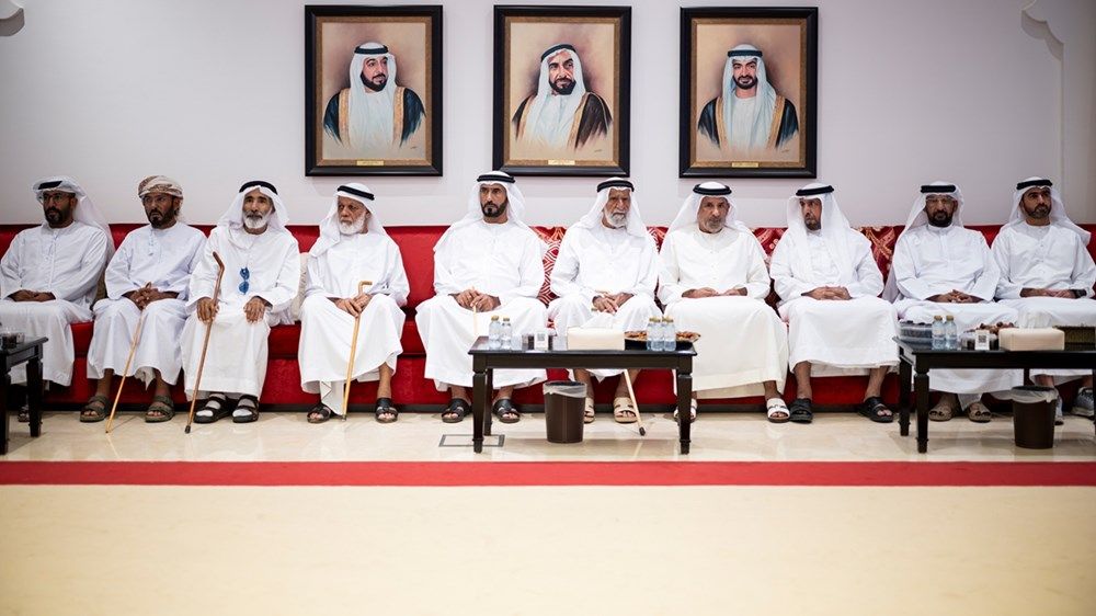 هزاع بن زايد ونهيان بن زايد يعزيان في وفاة هويدن ذيبان علي الكتبي