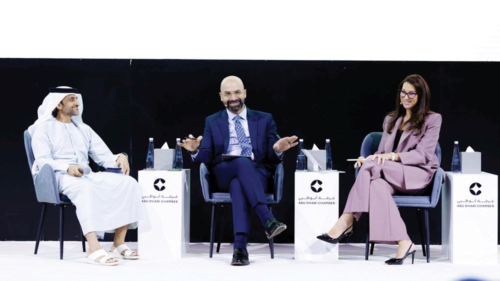 أبوظبي تتعامل مع المتغيرات العالمية بثقة واستباقية