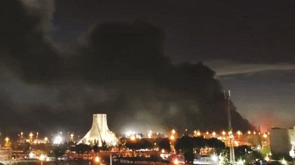 واشنطن: نواصل إضعاف قدرات الجيش الإيراني باستهداف مواقع عسكرية