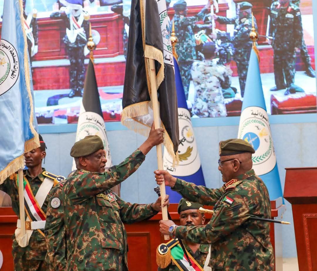 البرهان يشهد مراسم تسليم وتسلم رئاسة هيئة الأركان