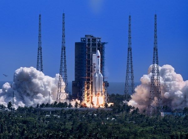 الصين تطلق مجموعة جديدة من الأقمار الاصطناعية للإنترنت