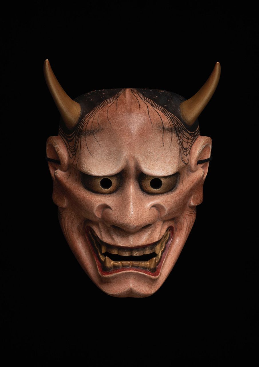 اليابان | أقنعة النو: كيف تعبّر الوجوه الثابتة عن مشاعر متغيّرة؟