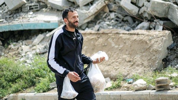 المتحدث باسم «الأونروا» لـ «الاتحاد»: حركة عبور المساعدات إلى غزة محدودة للغاية