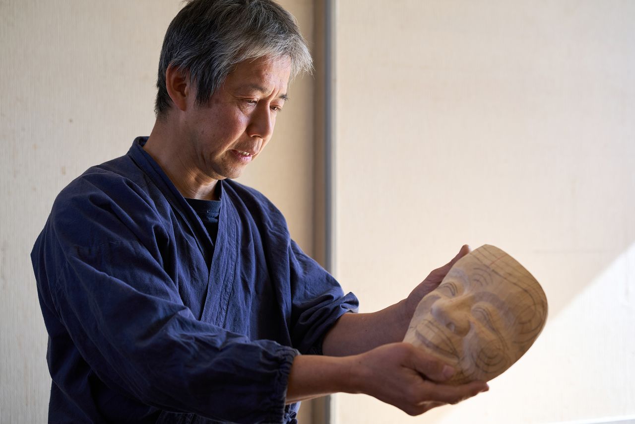 اليابان | أقنعة النو: كيف تعبّر الوجوه الثابتة عن مشاعر متغيّرة؟