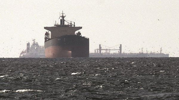 عُمان: لا يمكن فرض رسوم عبور في «هرمز» حسب الاتفاقيات