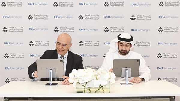 الشارقة الرقمية تعزز تبني الذكاء الاصطناعي في العمل الحكومي