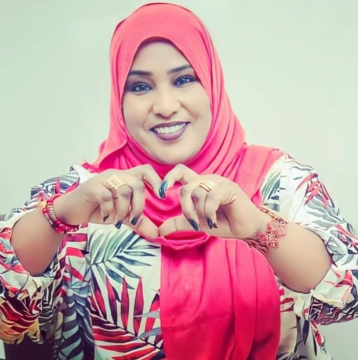 شاهد بالفيديو.. بعد تصاعد أزمة التسريبات الصوتية.. الشاعرة داليا الياس تحذر: (ما تجيبوا لي قوالة وخلوني على عماي أشيل أجر الغافلين)