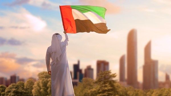 مواطنون: رفعة الإمارات في تماسكها وتلاحم مجتمعها