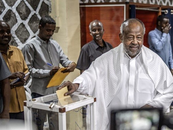 إعادة انتخاب إسماعيل عمر جيلة رئيساً لجيبوتي لولاية سادسة