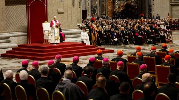 بابا الفاتيكان: "كفى عرضا للقوة... كفى حربا"