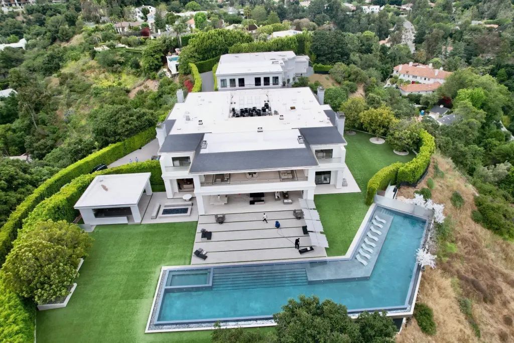 بعد الطلاق.. بن أفليك يفاجئ جنيفر لوبيز بهدية خيالية بقيمة ٦٠ مليون دولار