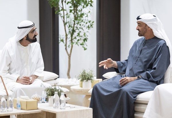 رئيس الدولة ومحمد بن راشد: الإمارات نجحت في مواجهة الأزمة بترابط شعبها وكفاءة مؤسَّساتها