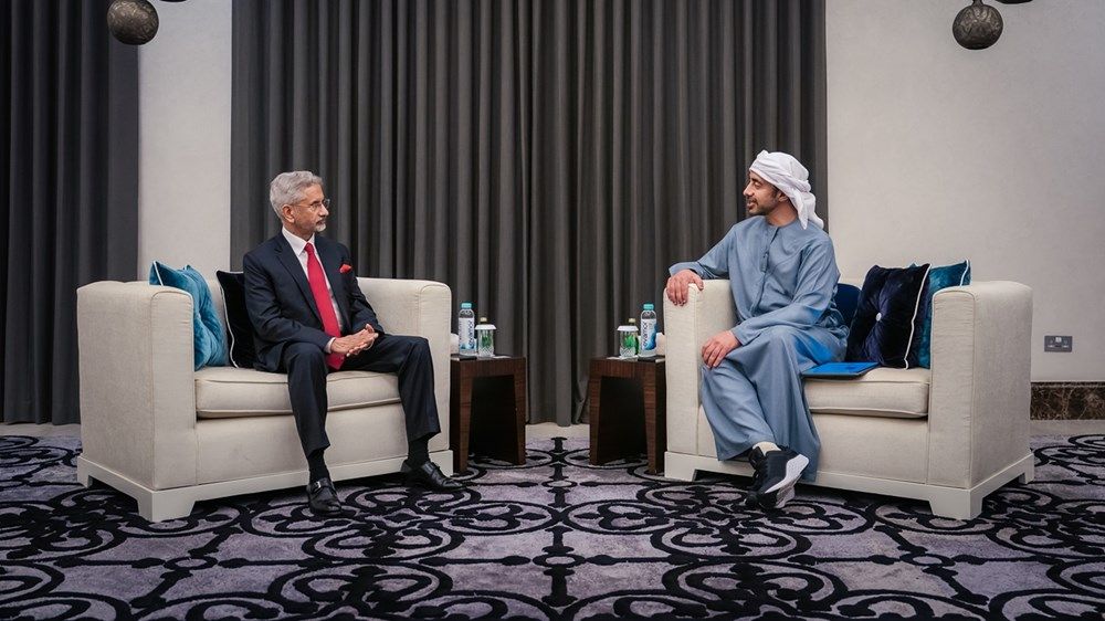 عبدالله بن زايد يستقبل وزير الشؤون الخارجية في الهند