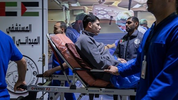 المستشفى الإماراتي العائم يستقبل مزيدا من مرضى قطاع غزة