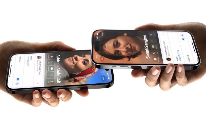 تكنولوجيا: جوجل تطلق ميزة شبيهة بـ NameDrop لأندرويد مع اسم جديد