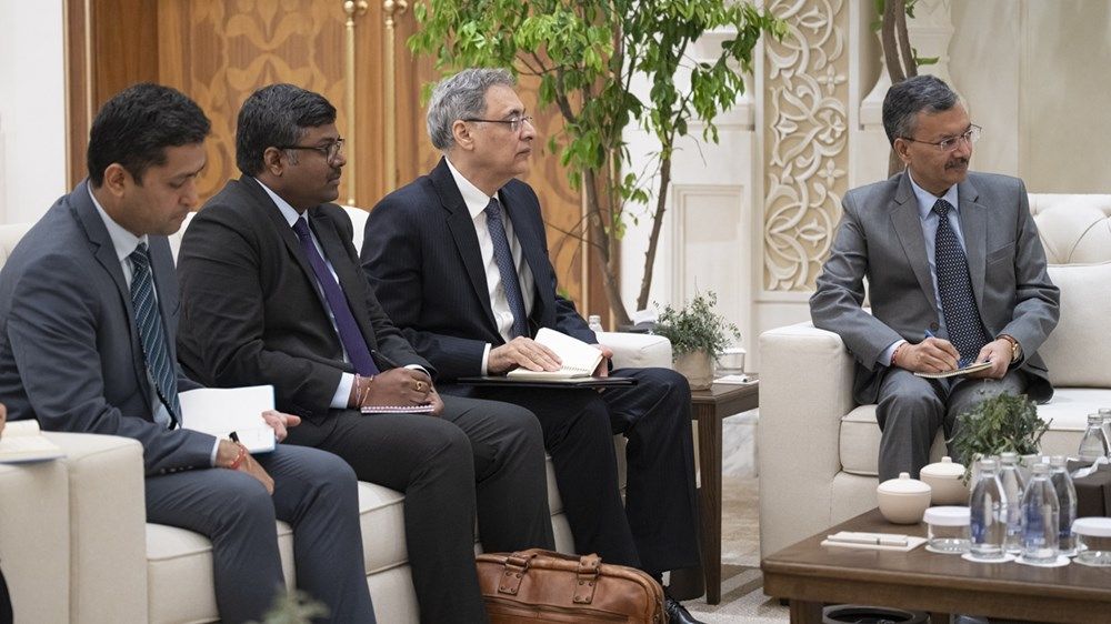 رئيس الدولة يستقبل وزير الشؤون الخارجية في الهند