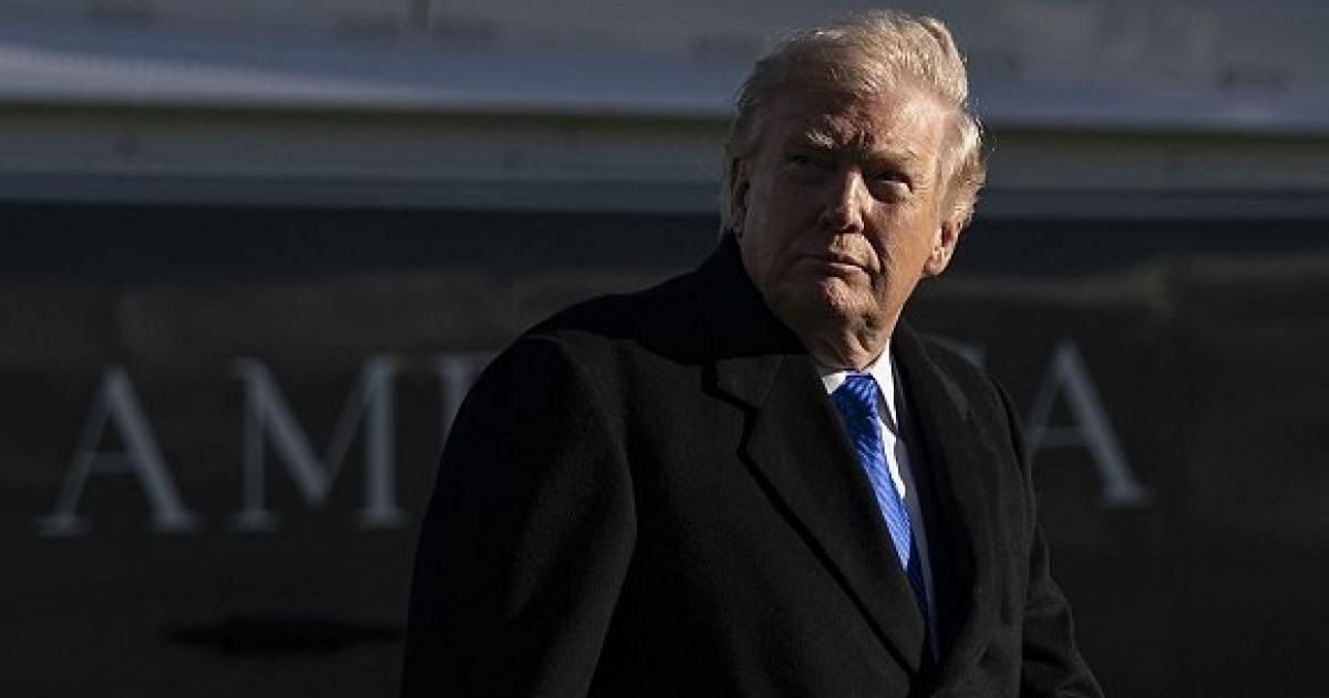 ترامب يلوح بحصار بحري على إيران