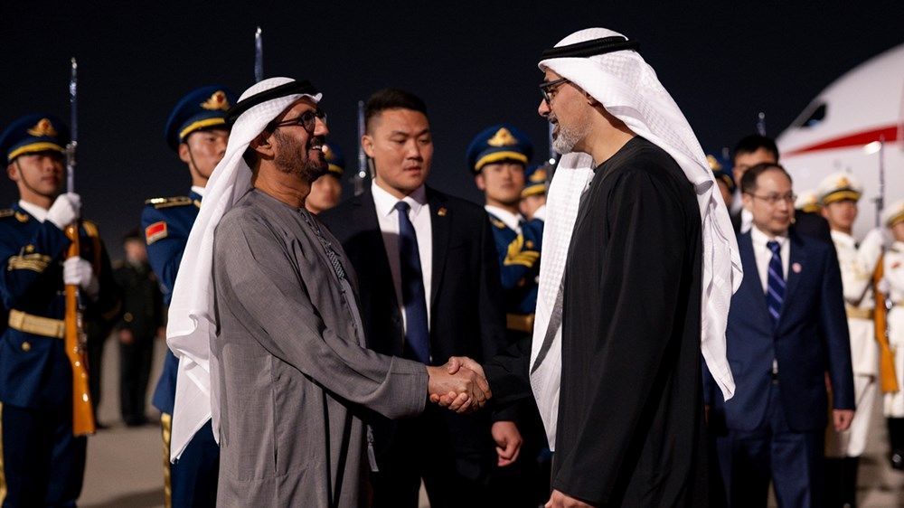 ولي عهد أبوظبي يصل إلى العاصمة بكين في زيارة رسمية إلى جمهورية الصين الشعبية