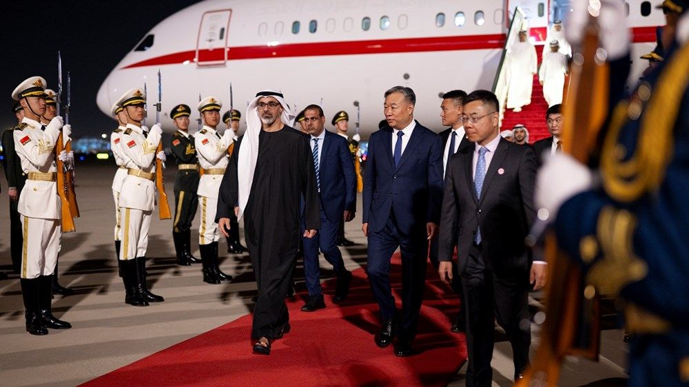 ولي عهد أبوظبي يصل إلى العاصمة بكين في زيارة رسمية إلى جمهورية الصين الشعبية