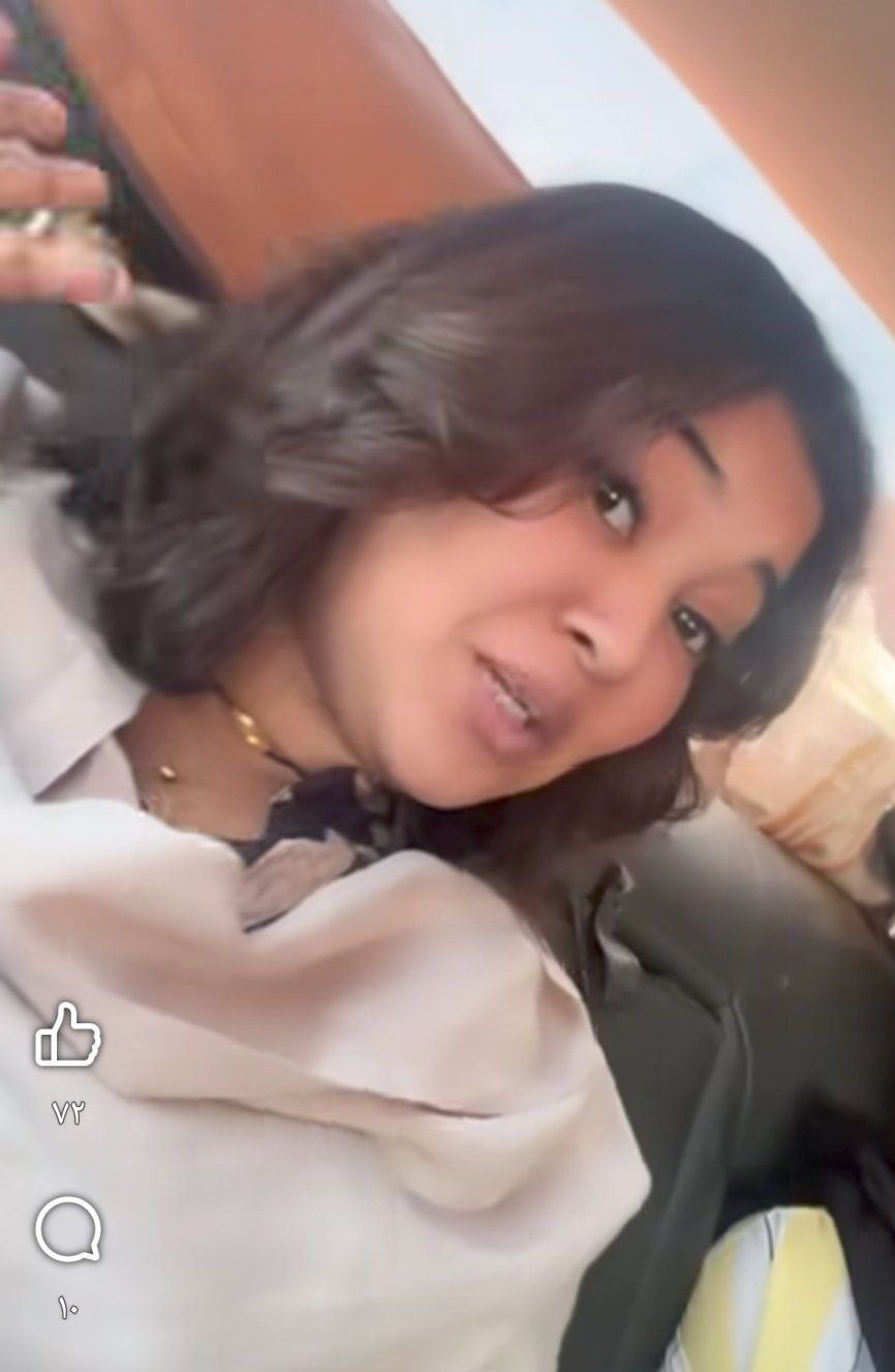 شاهد بالصورة والفيديو.. حسناء سودانية توثق رحلة ذهابها لحي “الكلاكلة” بالخرطوم لأول مرة في حياتها