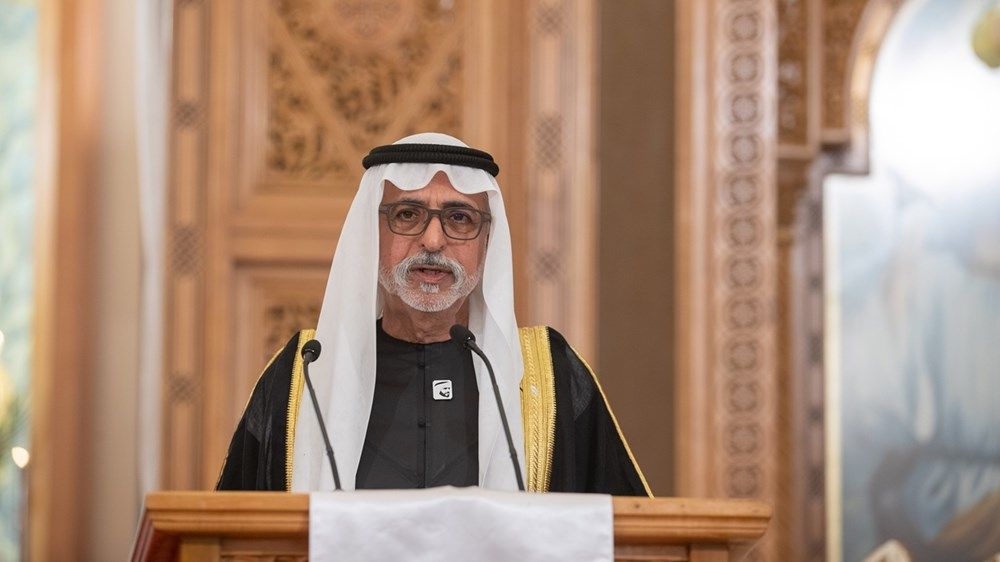 نهيان بن مبارك يحضر احتفالات عيد القيامة في الكنيسة القبطية الأرثوذكسية المصرية بأبوظبي