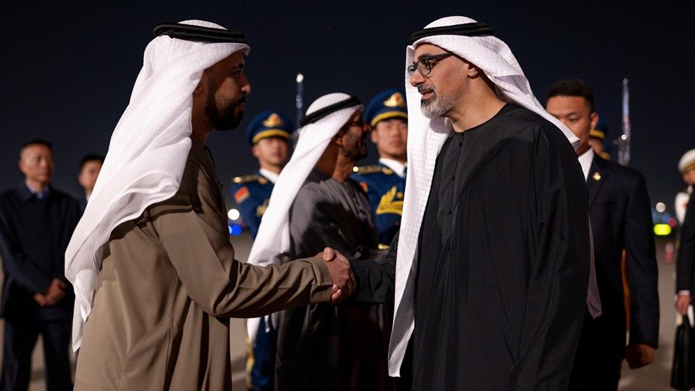 ولي عهد أبوظبي يصل إلى العاصمة بكين في زيارة رسمية إلى جمهورية الصين الشعبية